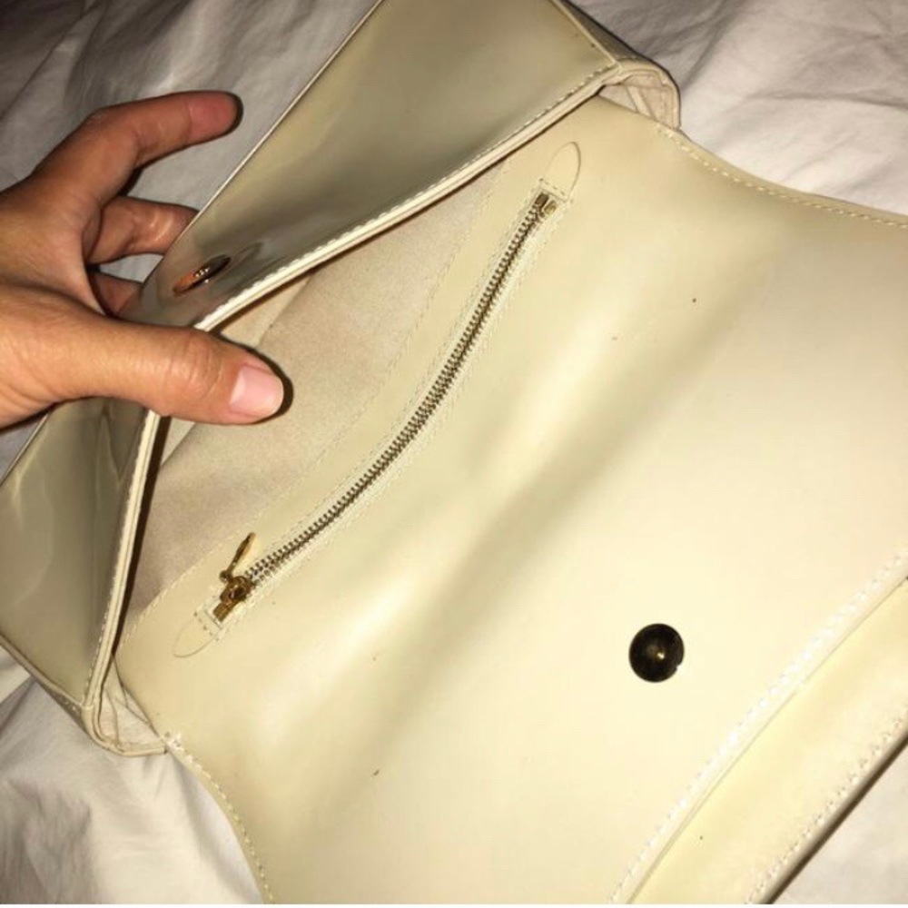 100% Authentic Louis Vuitton Clutch - Picture 4 of 5